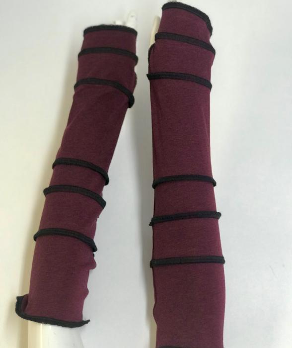 Port Red with Black Arm Warmers