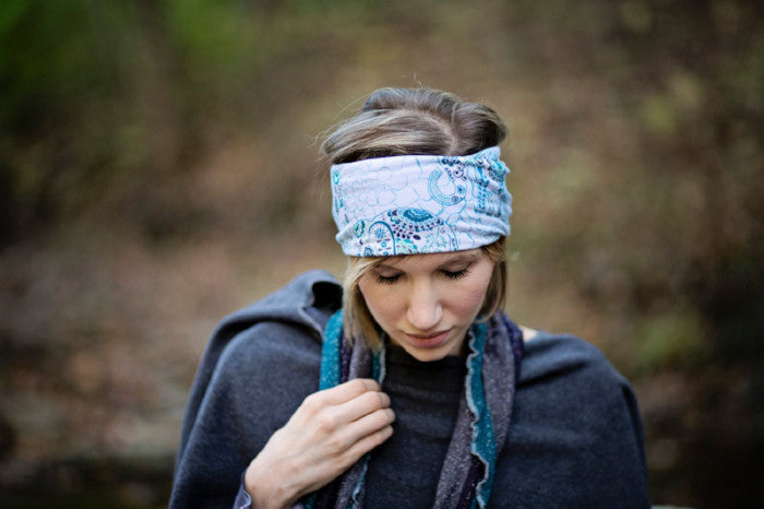 Floral Damask in Navy and Coral Head Hugger